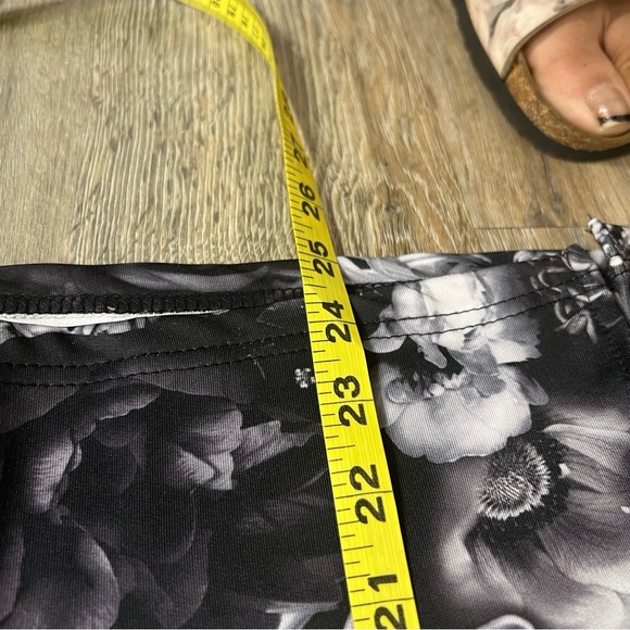 Bebe Sport Black Floral Hoodie with Abstract Print - Picture 14 of 15